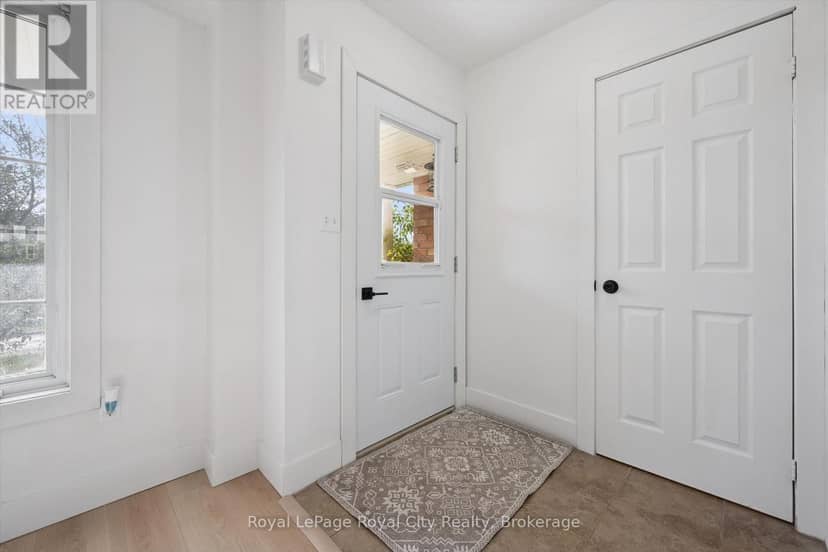 541 Victoria Road N, Guelph, photo 7