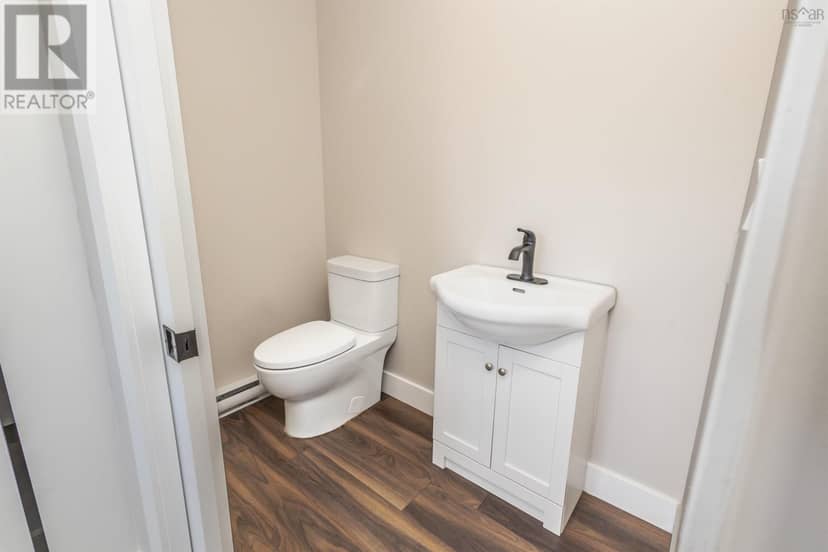 162 Monteith Avenue — photo 32 of 40