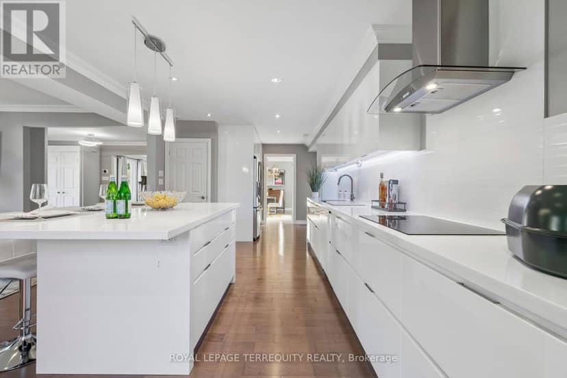 10 Scarboro Avenue — photo 11 of 40