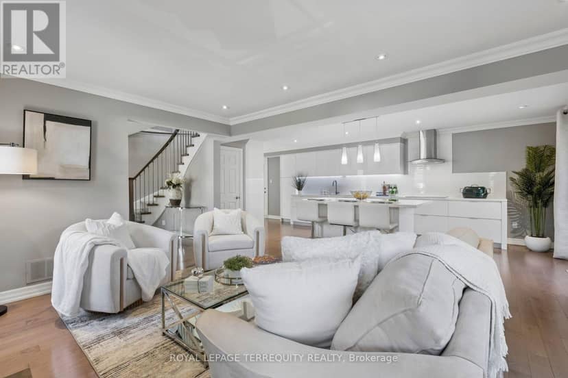 10 Scarboro Avenue — photo 15 of 40