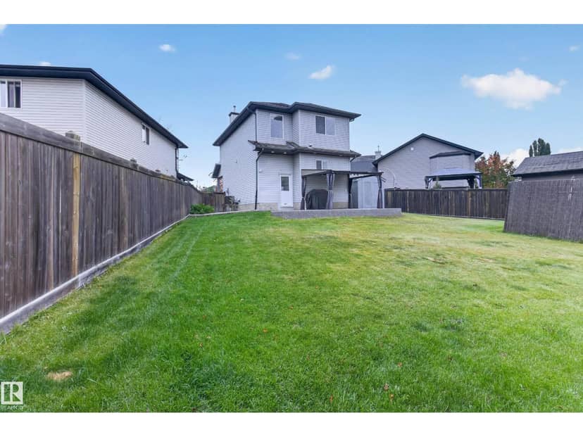 21215 92 AV NW — photo 40 of 40