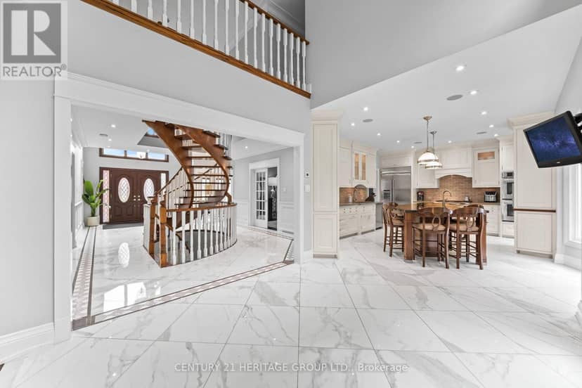 48 Carlyle Crescent — photo 14 of 40