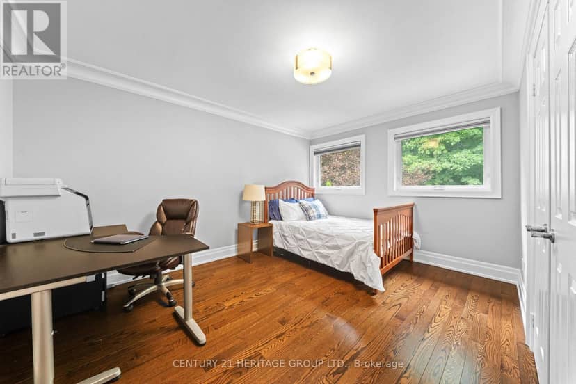 48 Carlyle Crescent — photo 36 of 40