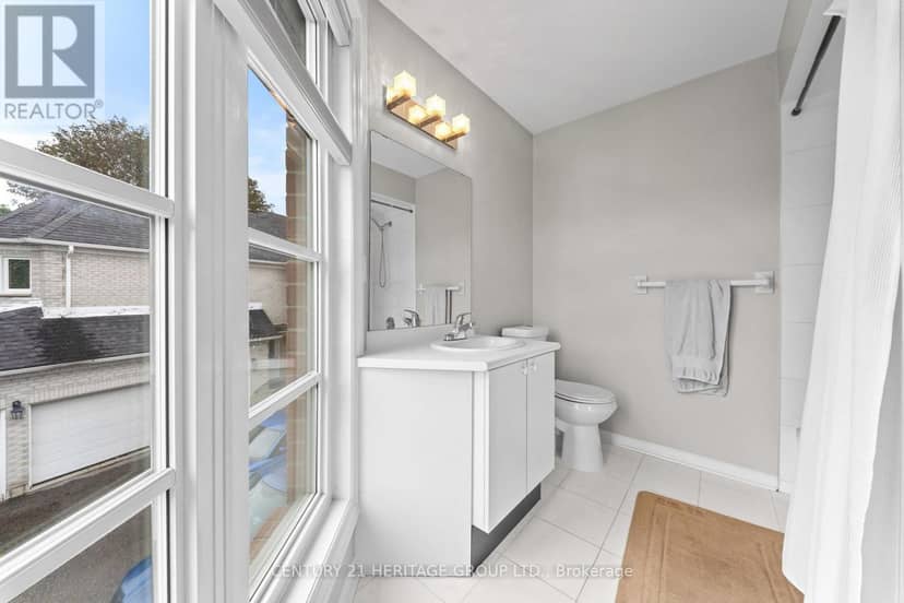 48 Carlyle Crescent — photo 38 of 40