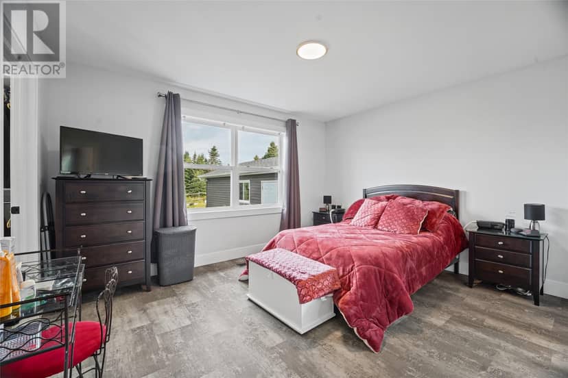5 Red Cliff Road — photo 12 of 38