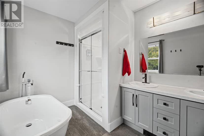 5 Red Cliff Road — photo 15 of 38