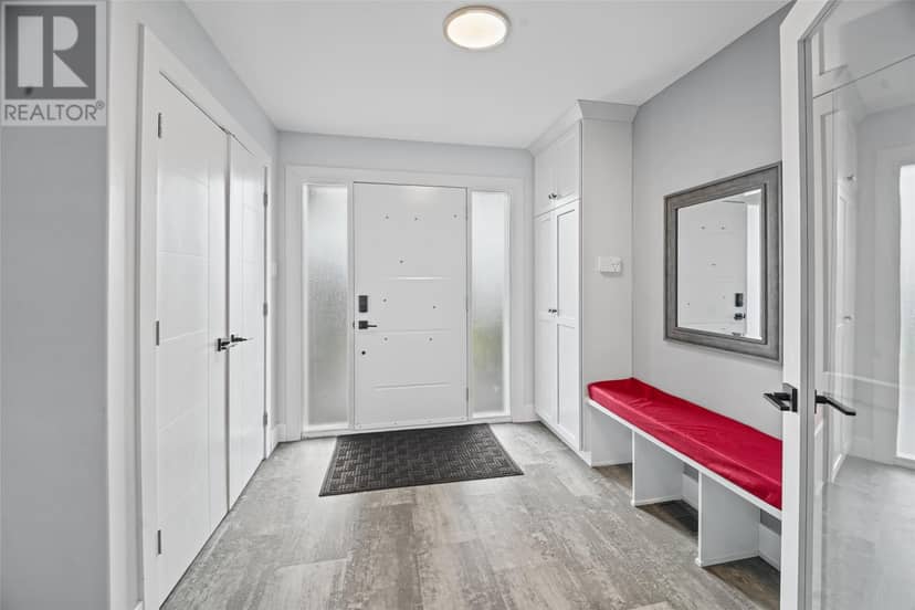 5 Red Cliff Road — photo 3 of 38