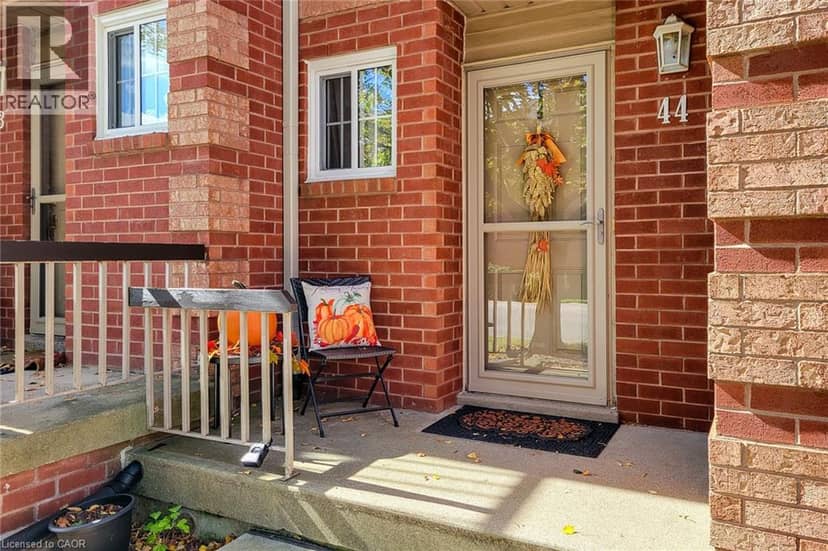 34 DYNASTY Avenue Unit# 44, Stoney Creek, photo 2