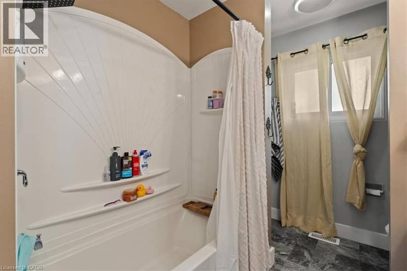 154 PARIS Road — photo 18 of 37