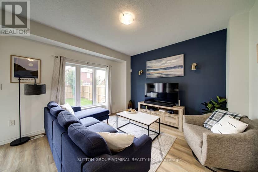 8 Catamaran Drive — photo 12 of 40