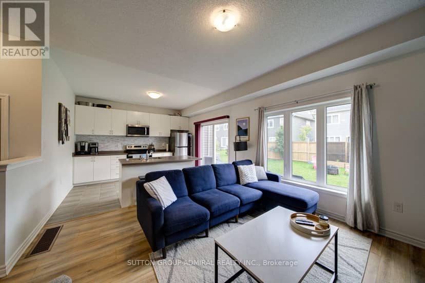 8 Catamaran Drive — photo 16 of 40