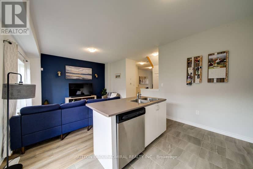 8 Catamaran Drive — photo 23 of 40