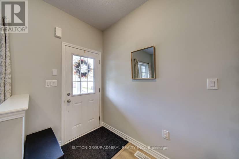 8 Catamaran Drive — photo 5 of 40