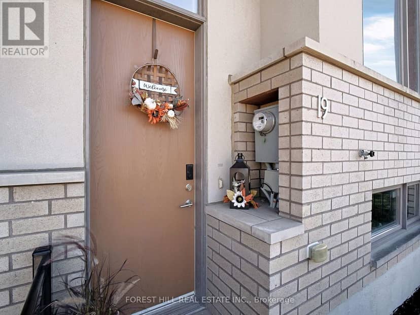 19 Stanley Greene Boulevard, Toronto, photo 2