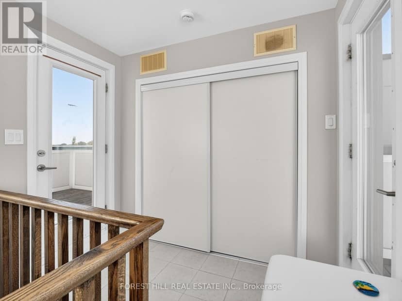 19 Stanley Greene Boulevard — photo 28 of 40