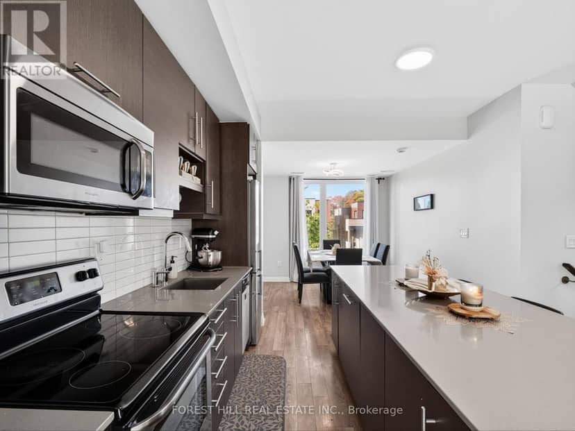 19 Stanley Greene Boulevard, Toronto, photo 6