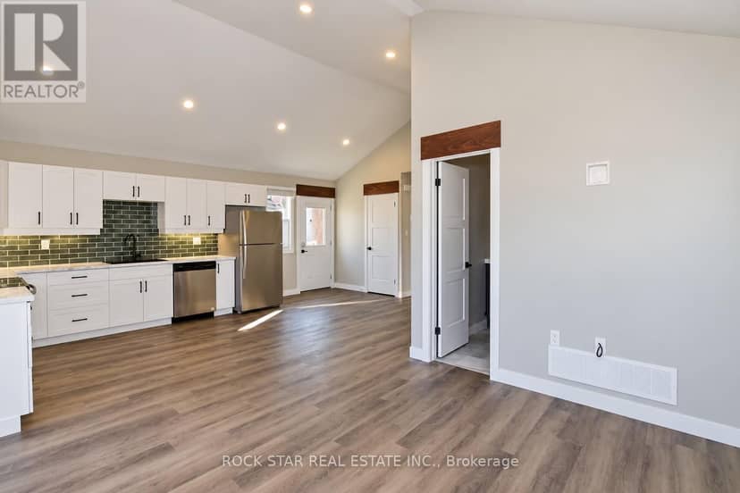 134 Oakside Street — photo 15 of 19