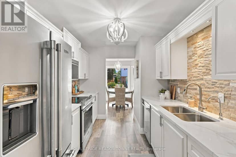 36 - 1115 Nellis Street, Woodstock, photo 8
