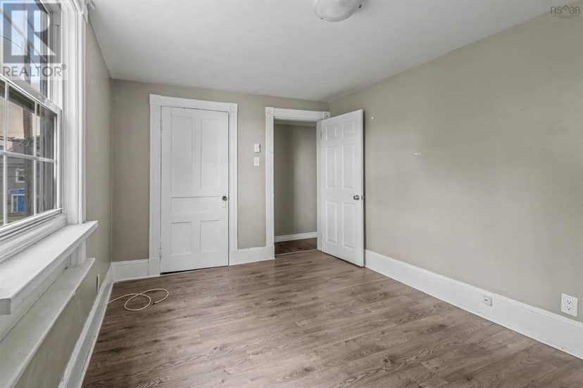 181 George Street — photo 25 of 40