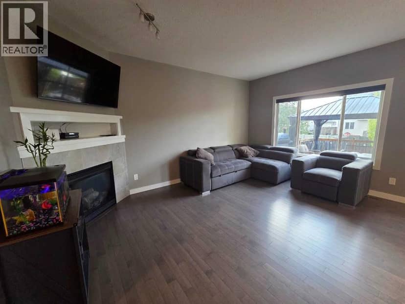 8961 96 Avenue — photo 17 of 40