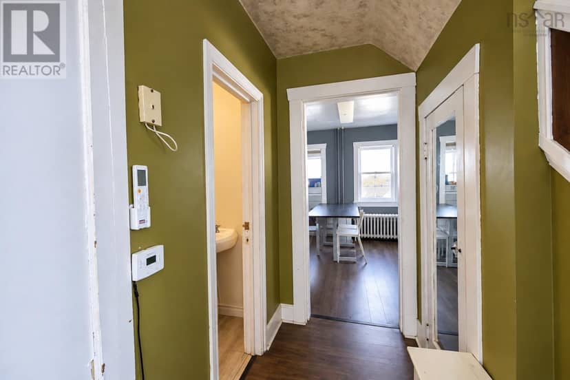 49 Richmond Street — photo 12 of 20