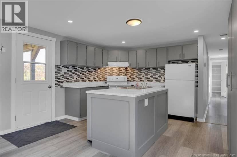 624 Mascarene Road — photo 10 of 40