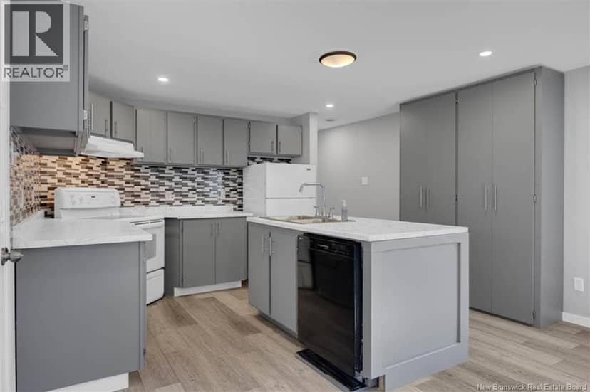 624 Mascarene Road — photo 12 of 40
