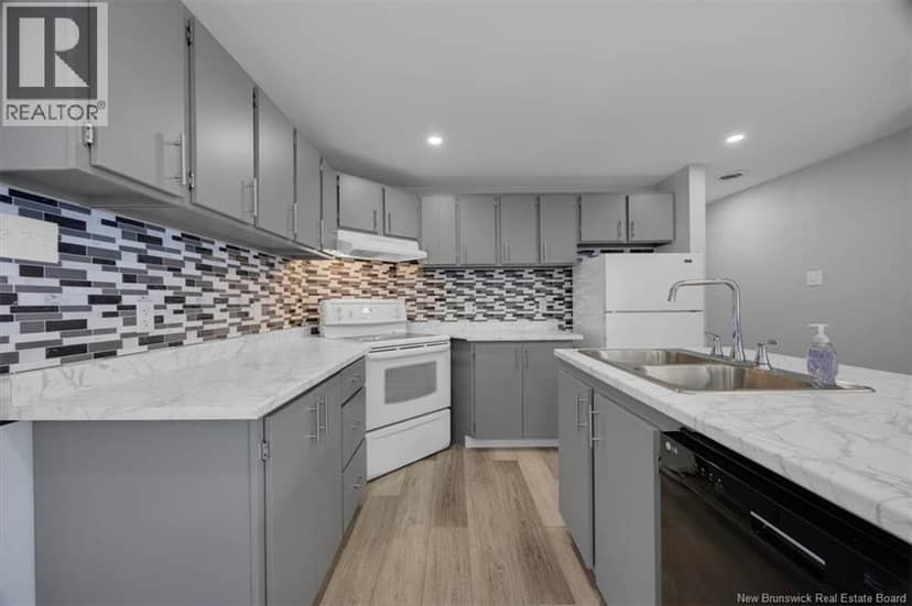 624 Mascarene Road — photo 13 of 40