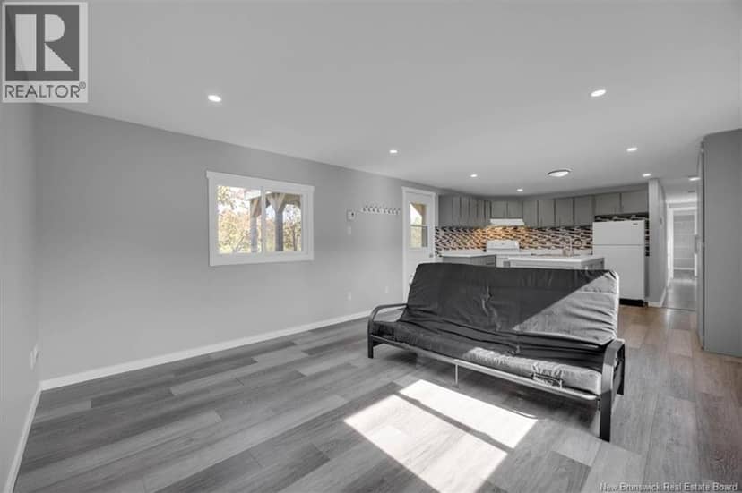 624 Mascarene Road — photo 9 of 40