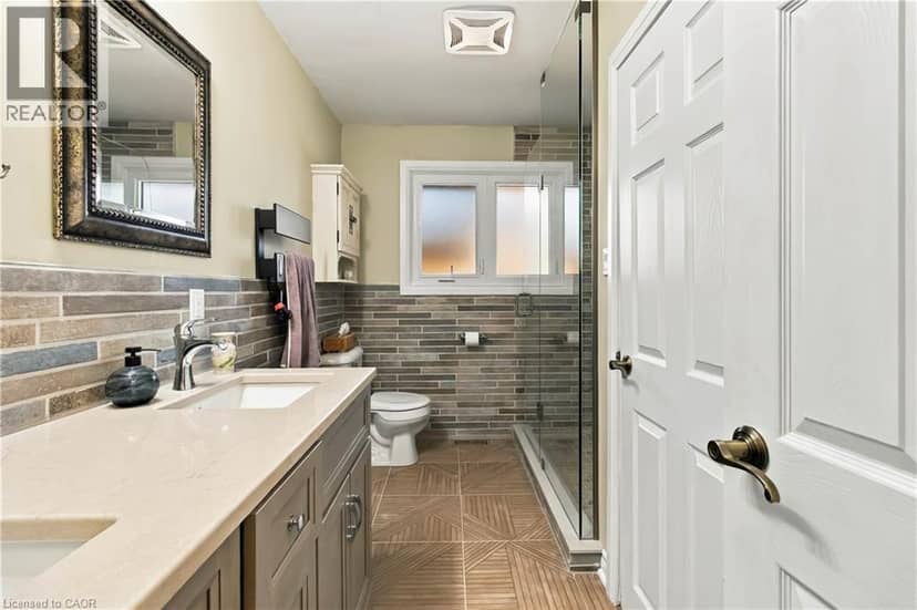 687 JAMES Street — photo 19 of 40