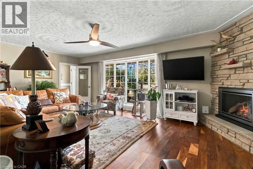 687 JAMES Street — photo 10 of 40
