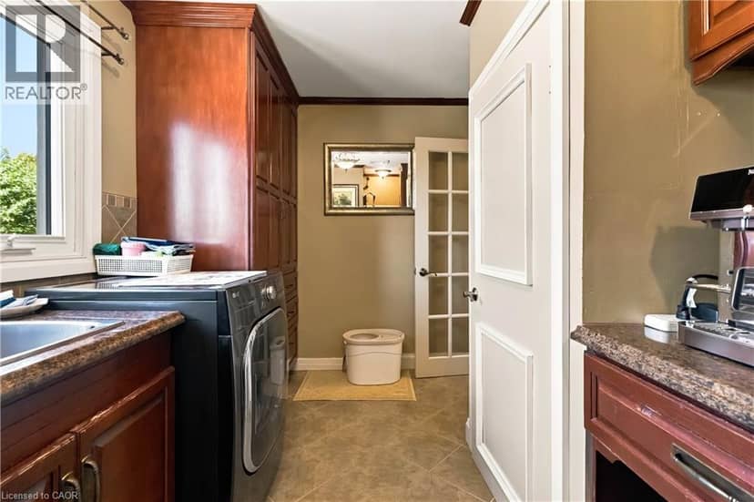 687 JAMES Street — photo 27 of 40