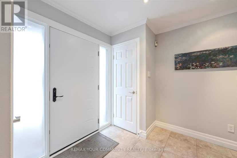 2 Kirkland Court, Richmond Hill, photo 5