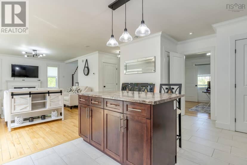 3326 Sackville Drive Drive — photo 15 of 40
