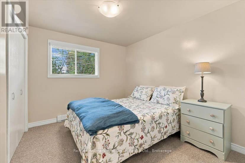 192 St. Lawrence Street W — photo 14 of 25