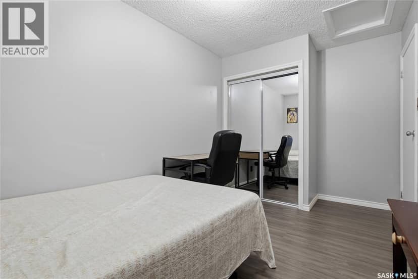 403 Sherry CRESCENT — photo 19 of 40