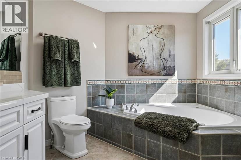 25 AMALIA Crescent — photo 26 of 40