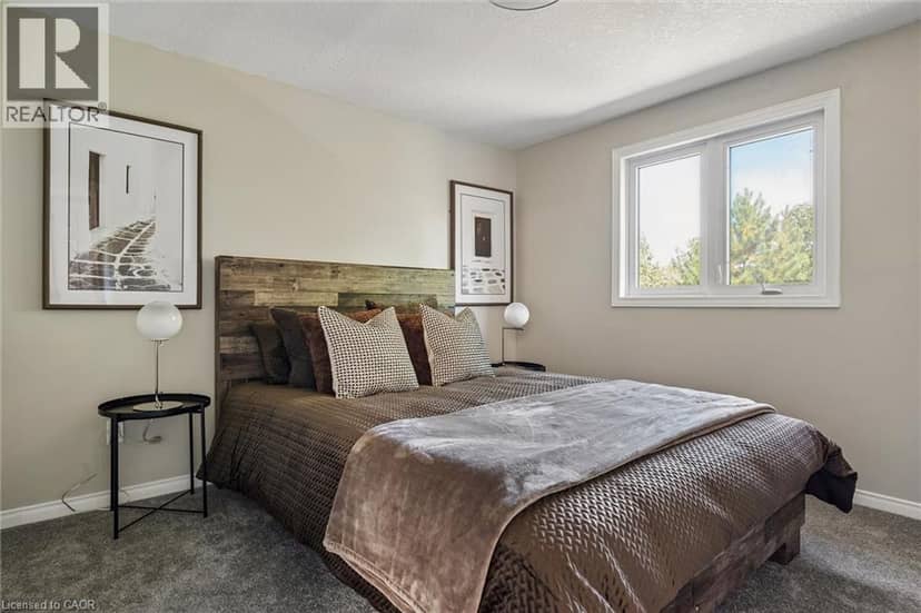 25 AMALIA Crescent — photo 30 of 40