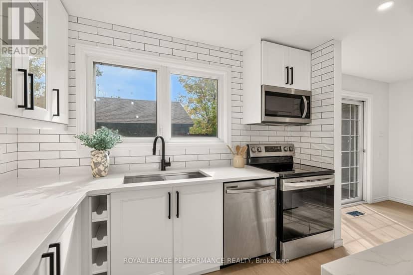 85 - 2111 Montreal Road — photo 19 of 40
