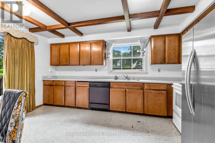 691 Conacher Drive — photo 8 of 35