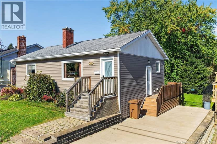 33 Garfield Street — photo 3 of 40