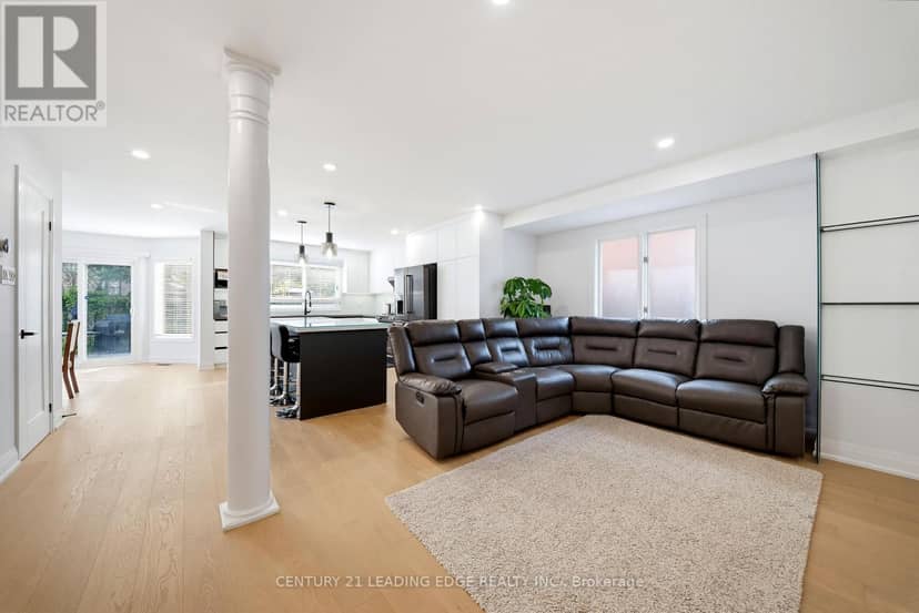 8 Mooreland Court — photo 11 of 40