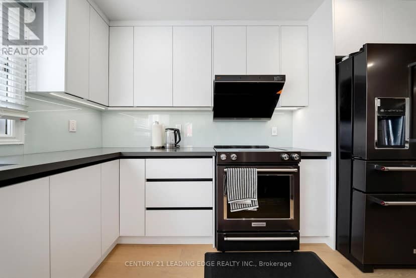 8 Mooreland Court — photo 20 of 40