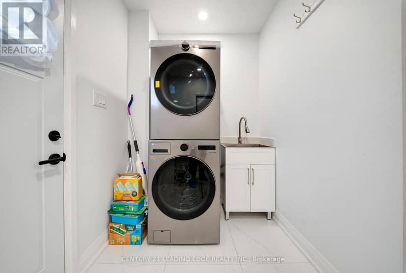 8 Mooreland Court — photo 24 of 40