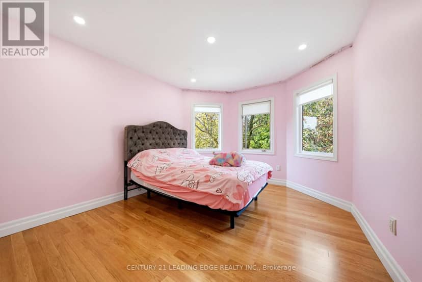 8 Mooreland Court — photo 28 of 40