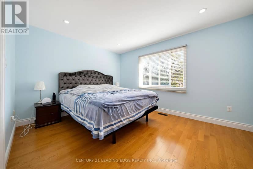 8 Mooreland Court — photo 35 of 40