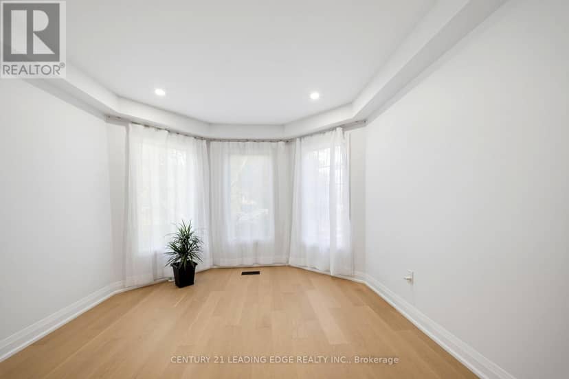8 Mooreland Court — photo 8 of 40