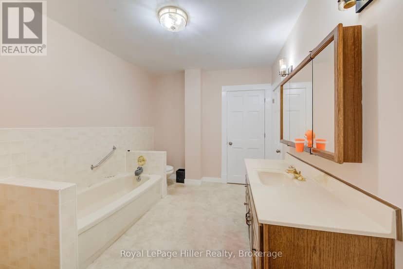 14 Pacific Avenue — photo 26 of 40
