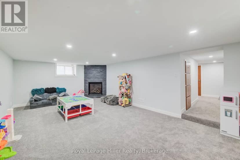 14 Pacific Avenue — photo 32 of 40