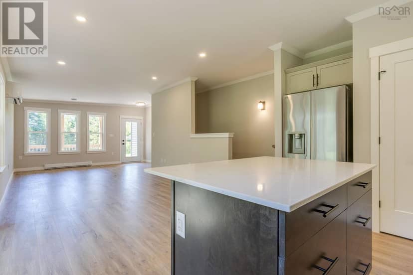 23 Lakecrest Drive — photo 10 of 40